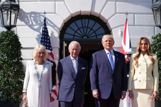 El Rey Carlos III en EE. UU.: Encuentro Real con Trump y Melania