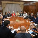 Bullrich une a la oposición con Caputo y pospone reforma electoral
