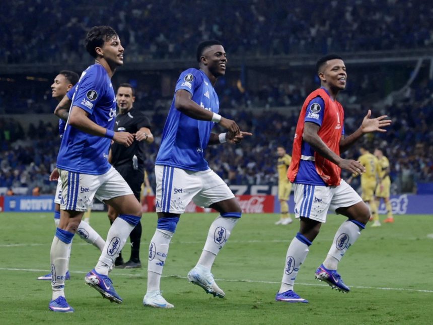Boca pierde el invicto en Brasil: Cruzeiro brilla tras polémica