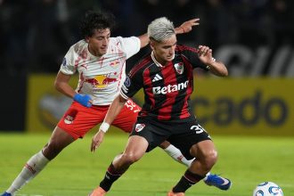 River Plate brilla en Brasil: Beltrán detiene penal y Martínez Quarta anota el gol del triunfo