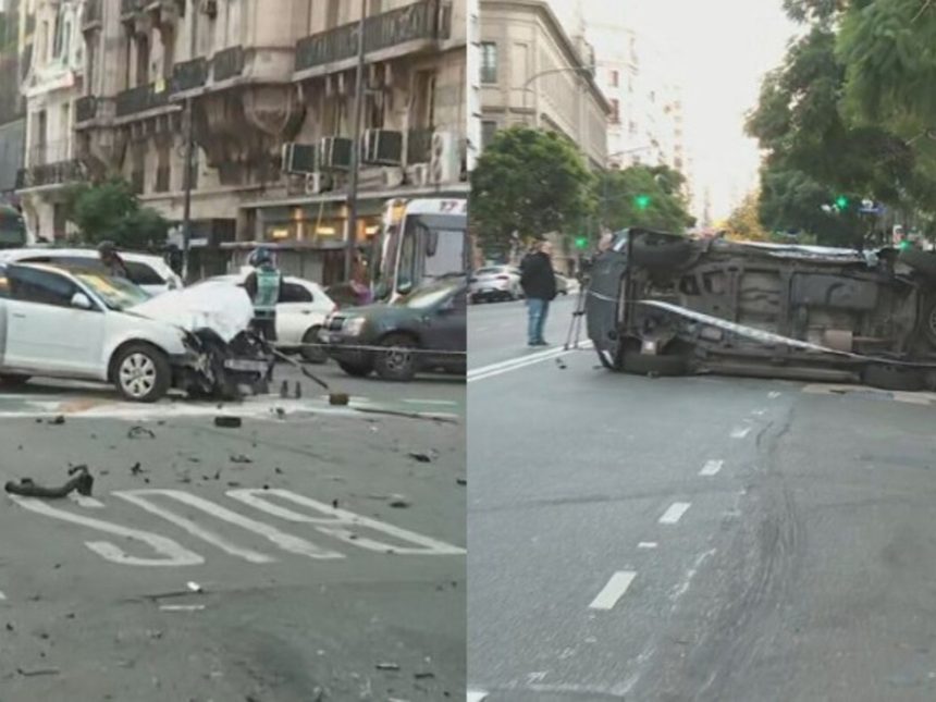 Impactante choque en Corrientes y Callao: 7 heridos y patrullero volcado