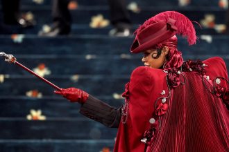 Descubre la Met Gala: ¿Por qué las estrellas pagan hasta $300,000?