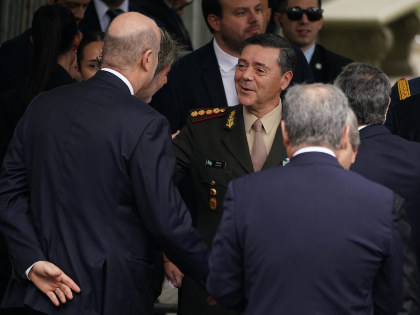 Decreto del Gobierno para financiar reequipamiento militar: críticas y decepción
