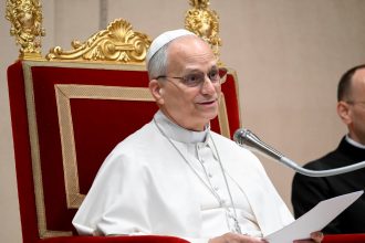 Cuando el Papa León XIV Contactó al Servicio al Cliente: ¡Sin Milagros!