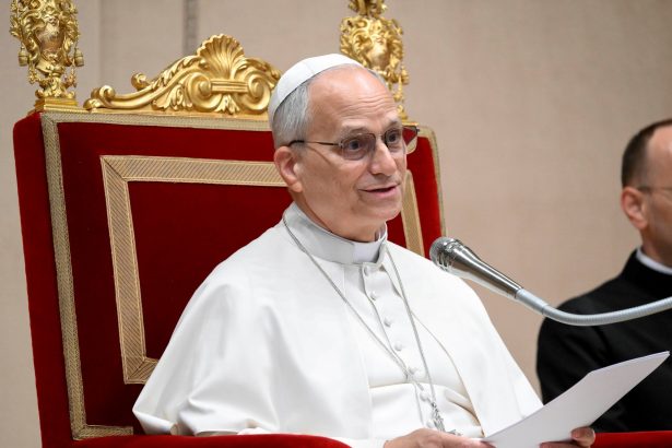 Cuando el Papa León XIV Contactó al Servicio al Cliente: ¡Sin Milagros!