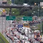 Tráfico Paralizado en la Panamericana: Camión Volcado Corta Acceso a Pilar