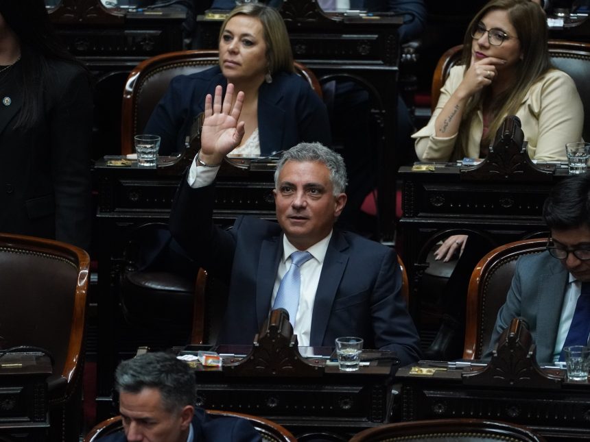 Karina Milei impulsa a Sebastián Pareja en Inteligencia: tensiones aliadas