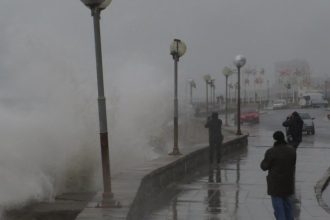 Ciclón Extratropical Devasta la Costa Atlántica: Olas Gigantes y Alerta