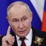 Putin asegura que el conflicto en Ucrania se apaga y ofrece uranio