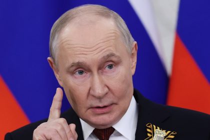 Putin asegura que el conflicto en Ucrania se apaga y ofrece uranio