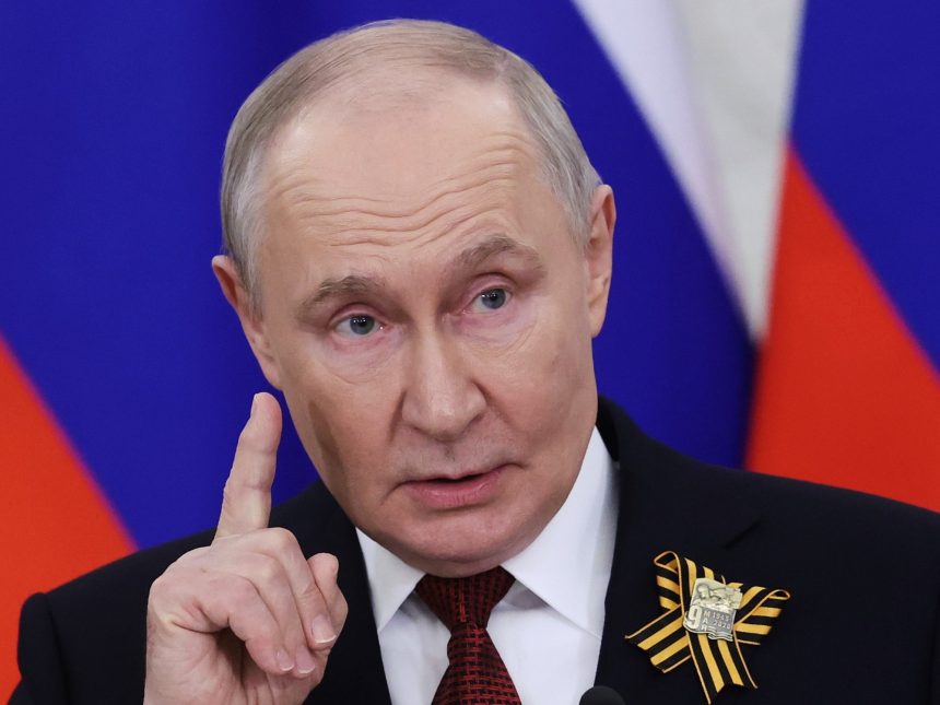 Putin asegura que el conflicto en Ucrania se apaga y ofrece uranio