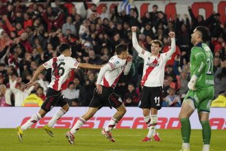 River se reinventa: venció a Gimnasia y avanza a semifinales