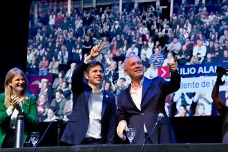 Kicillof critica a Milei: ¿Libertad para Cristina en juego?