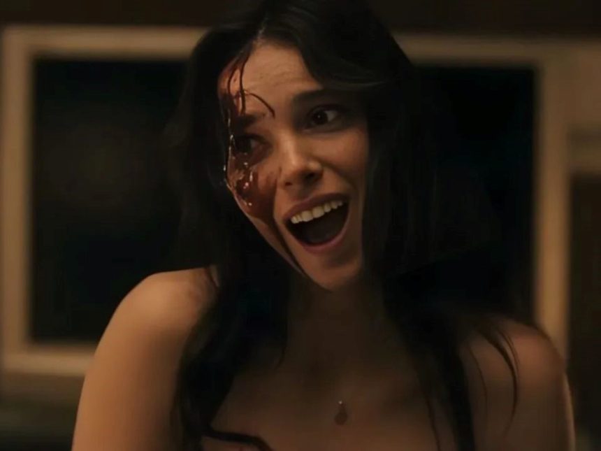 Obsesión: Terror moderno que mezcla comedia y crítica de género