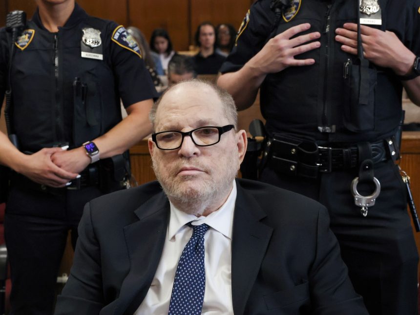 Anulan el tercer juicio de Harvey Weinstein por violación en NY