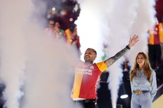 Celebración épica: Mauro Icardi y la China Suárez festejan el título del Galatasaray