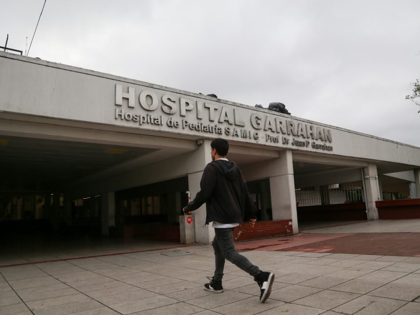 Urgente: 814 niños en espera de prótesis para cirugía en Garrahan