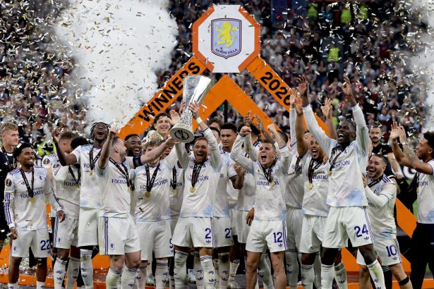 Dibu Martínez y Buendía: Argentinos brillan en la Europa League