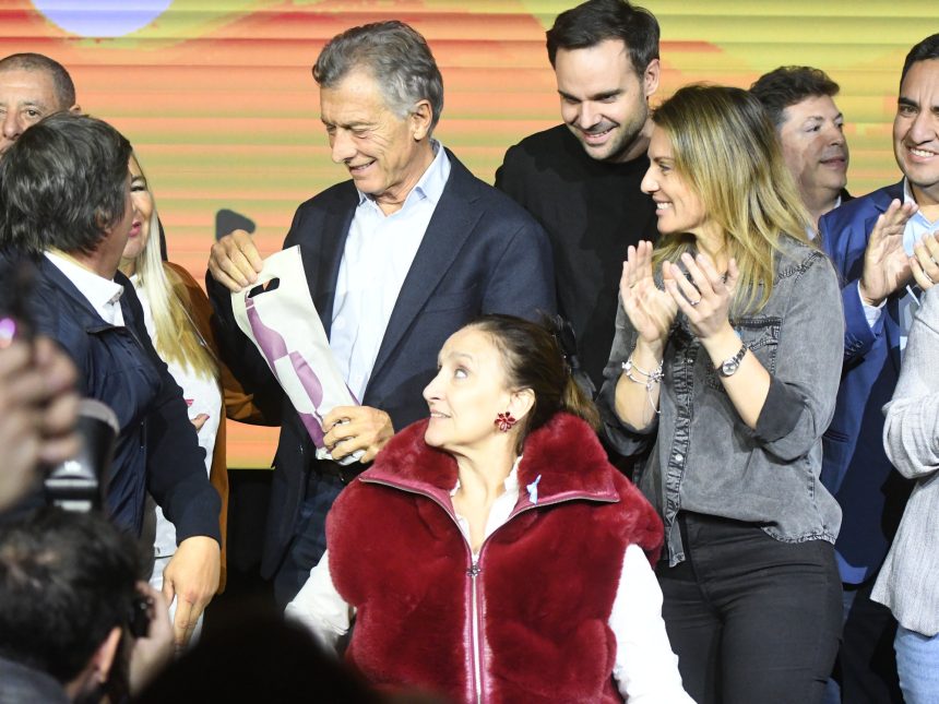 Macri en Mendoza: Desenmascara mentiras y alerta sobre el enemigo interno