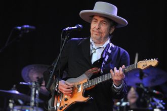 Bob Dylan: 85 años de poesía rock y un Nobel que lo inmortaliza