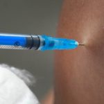 Revelan informe oculto sobre efectos de la vacuna Covid en niños