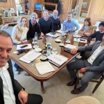 Reencuentro clave: Caputo y Menem sin Milei tras frágil tregua