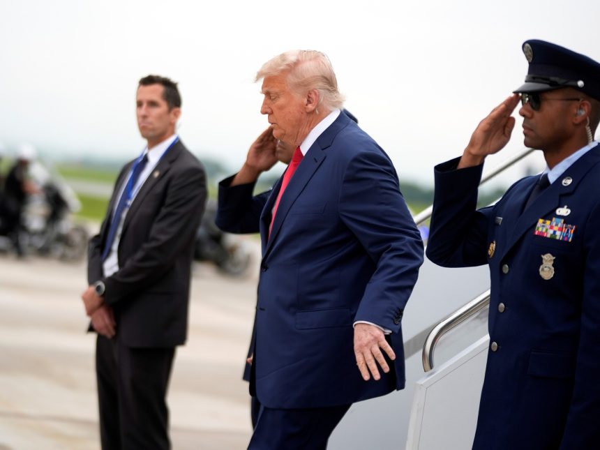 Trump reúne a su gabinete en Camp David para abordar la crisis con Irán