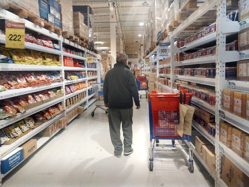El Gobierno propone eliminar sellos negros en alimentos: ¿buena o mala idea?