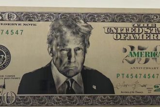 EE.UU. planea billete de 250 dólares con la imagen de Trump