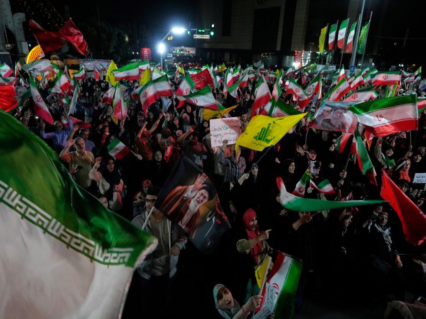 Conflicto en Irán: Halcones del régimen amenazan acuerdo con EE. UU