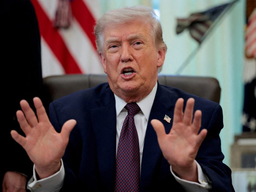 El médico de Trump revela su salud: ¡excelente, pero a dieta!