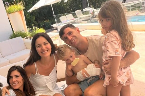 Dibu Martínez: Preocupación por su recuperación y plazos para el Mundial