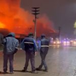 Impactante incendio consume depósito de La Anónima en Cipolletti
