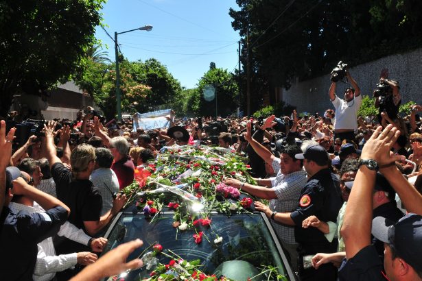 Del Indio Solari a Gardel: Velorios que Conmovieron a Argentina