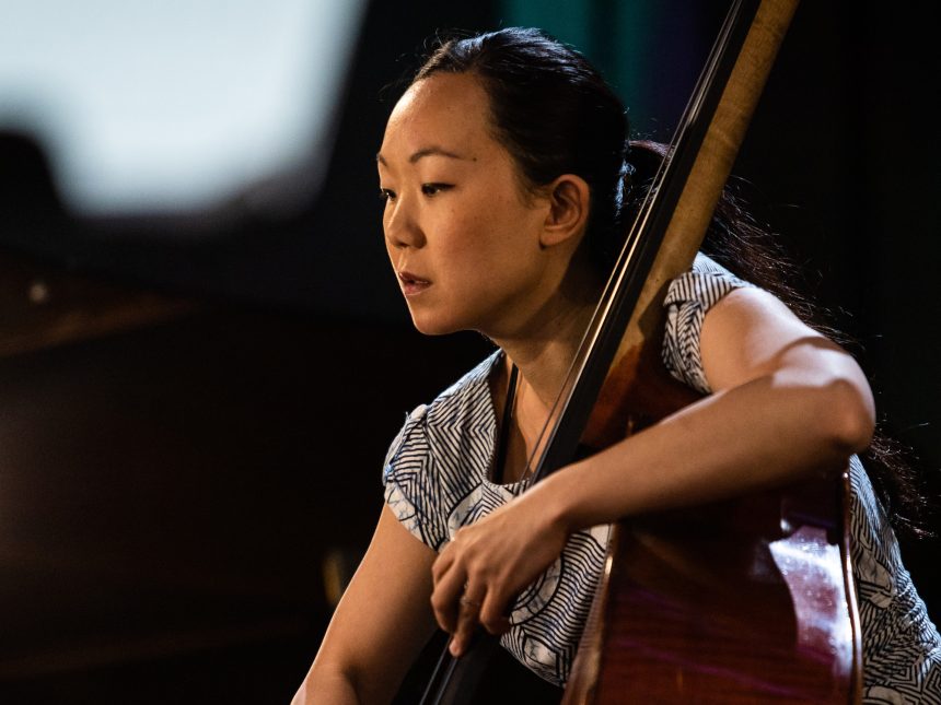 Linda Oh: La Contrabajista del Siglo XXI que Inspira con su Talento