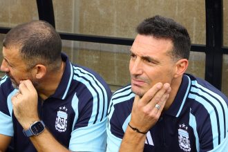 Scaloni reflexiona sobre la baja de Balerdi y sus dilemas tácticos