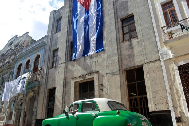 Crisis energética en Cuba: Almendrones parados por falta de nafta