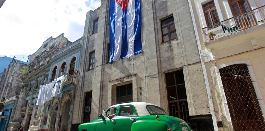 Crisis energética en Cuba: Almendrones parados por falta de nafta