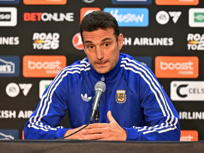 Scaloni revela el estado de Messi y clave sobre el reemplazo de Balerdi