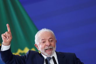 Lula da Silva supera a Flávio Bolsonaro en la carrera electoral