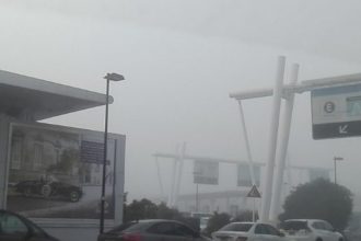 Intensa niebla causa demoras en Ezeiza y desvíos de vuelos
