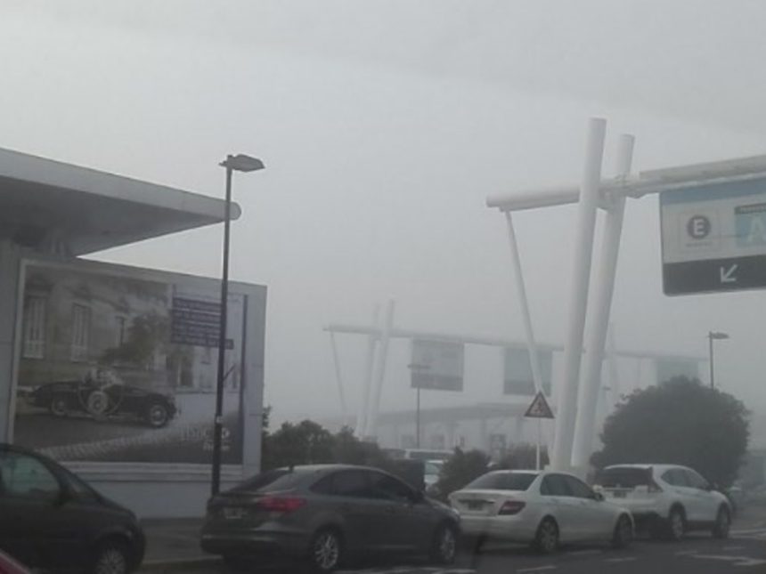 Intensa niebla causa demoras en Ezeiza y desvíos de vuelos