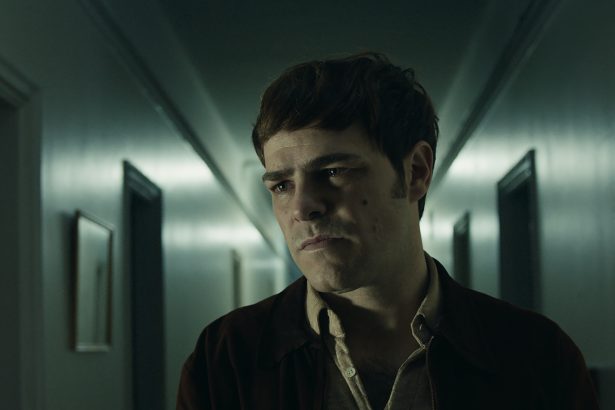 Descubre las primeras imágenes de ‘Villaflor’ con Peter Lanzani