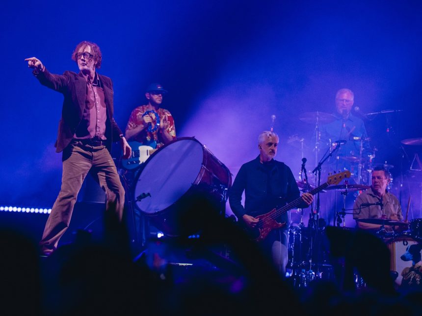 Pulp Deslumbra en Movistar Arena: El Regreso Triunfal del Brit-Pop