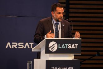 Escándalo en ARSAT: Sobres, mochilas y dinero que complican al ex titular