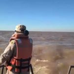 Desaparecen cinco pescadores en el Río de la Plata: Búsqueda intensa