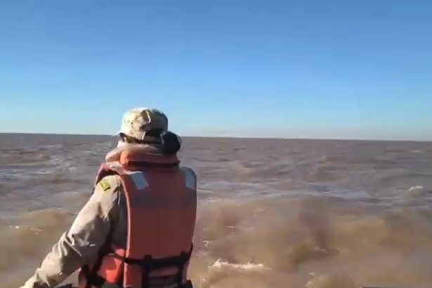 Desaparecen cinco pescadores en el Río de la Plata: Búsqueda intensa