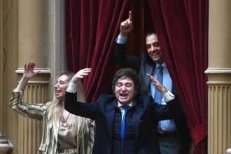 Javier Milei y Adorni: ¿Qué sorpresas traerá su encuentro en vivo?