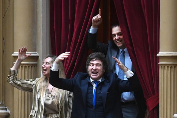 Javier Milei y Adorni: ¿Qué sorpresas traerá su encuentro en vivo?