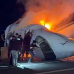 Tragedia en Texas: Avioneta se estrella en autopista, un muerto